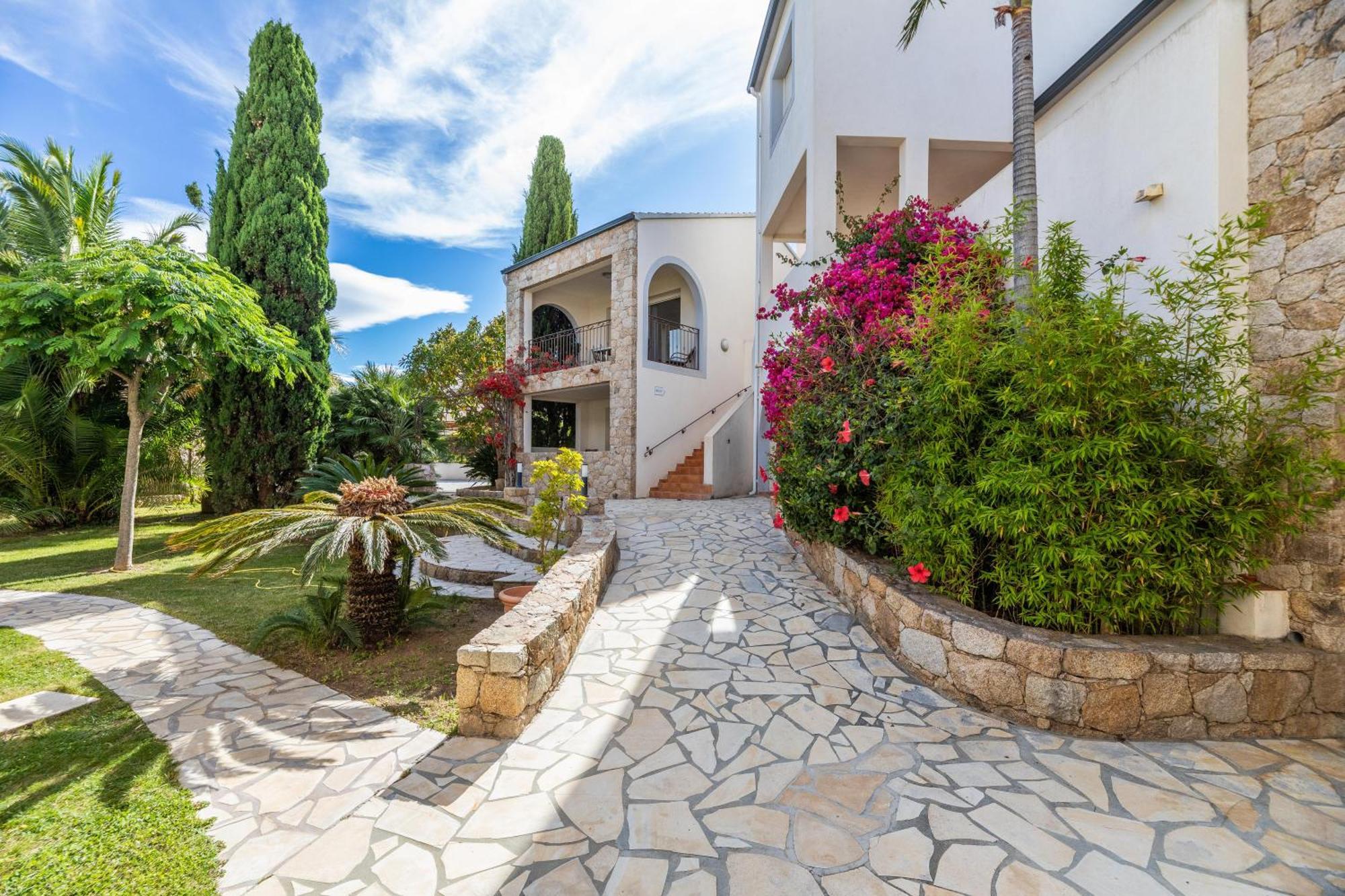 Les Alizes Residence & Spa LʼÎle-Rousse Kültér fotó